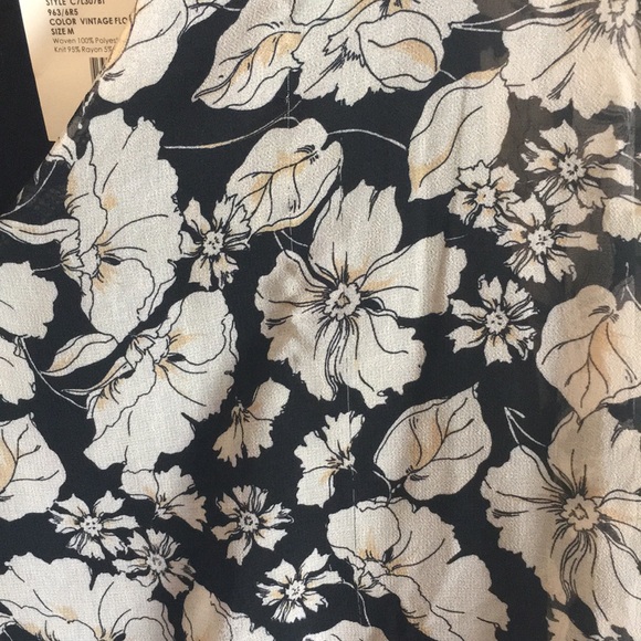 a.moon floral blouse - Picture 7 of 7